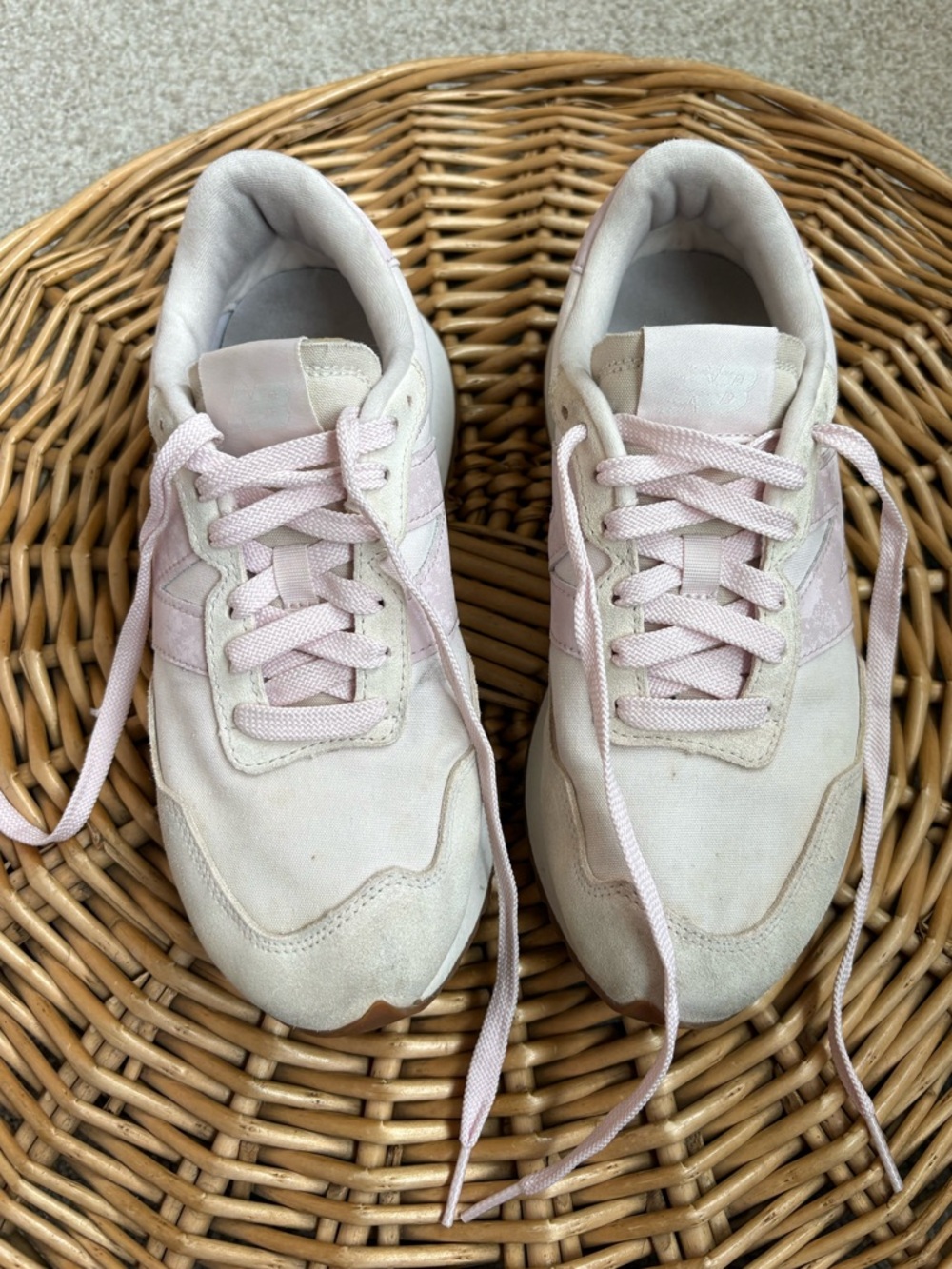 New Balance Women's 237 Sneakers in Washed Pink Colorway Size 7 - Picture 2 of 11